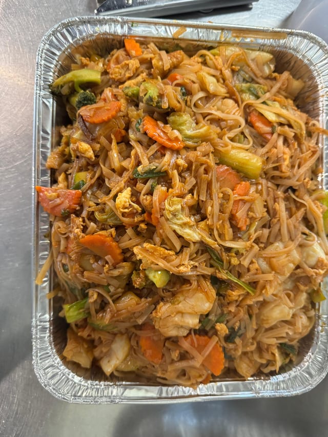 Pad Thai for 8.