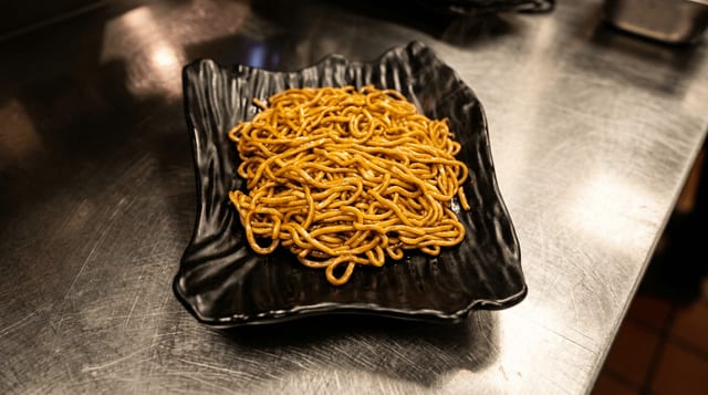 Plain Lo Mein.